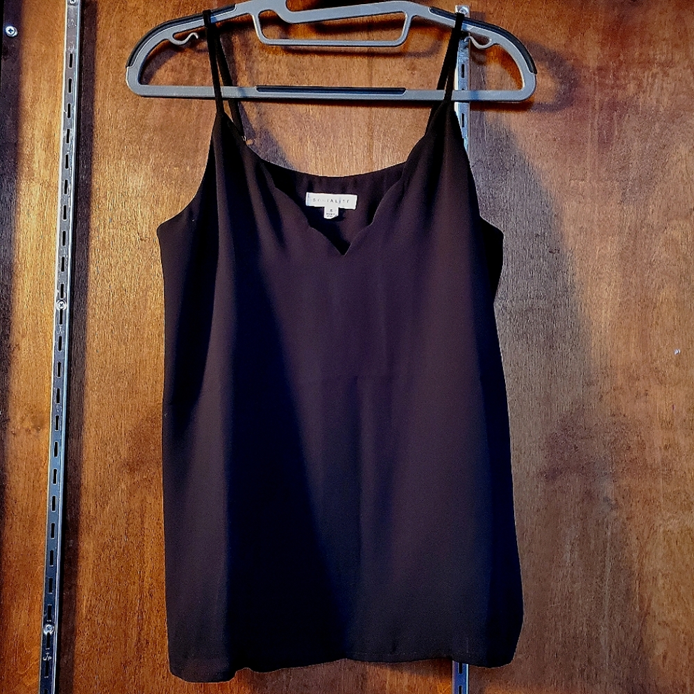 EUC Socialite Scallop V Neck Tank Top With Adjustable Straps SMALL